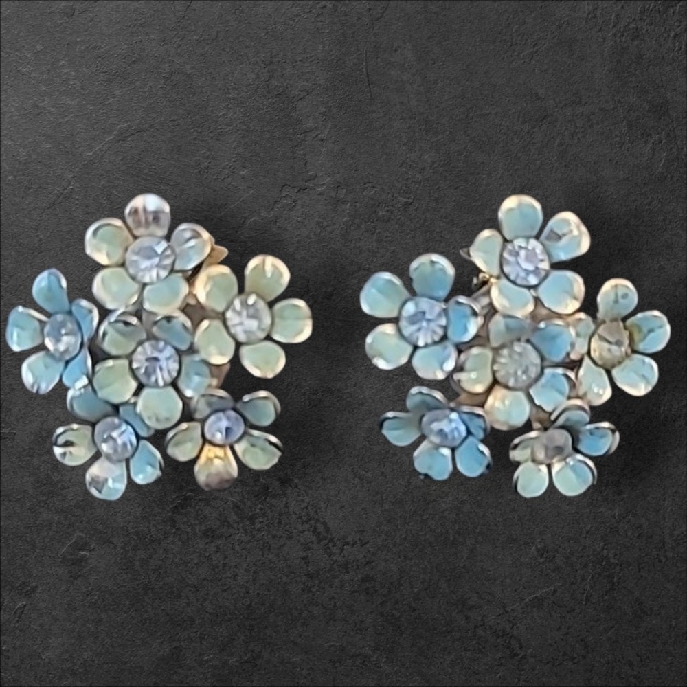 Vintage Blue Enamel Flower‎ Clip On Earrings Rhinestone Cluster Bouquet Retro
